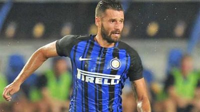 بأوامر كونتي.. إنتر ميلان يتخلى عن أربع لاعبين 