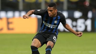 خطوة وحيدة تفصل ليون عن التعاقد مع بديل ميندي