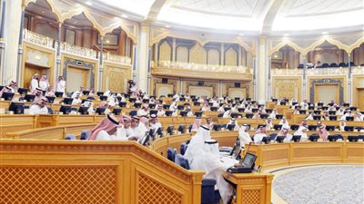 الشورى يُسقط توصيةً ملزمة بتعيين النساء في المجالس البلدية