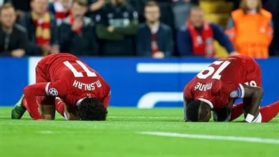 مدرب السنغال يطعن محمد صلاح وينصح ساديو ماني