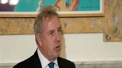 تيريزا ماي تعلن دعمها الكامل لسفير بريطانيا لدى الولايات المتحد