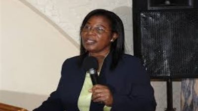 احتجاجات تقودها النساء في مالاوي دفاعًا عن رئيسة الهيئة الانتخابية