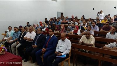 هندسة جنوب الوادي بقنا تكرم رئيس الجامعة ونائبه