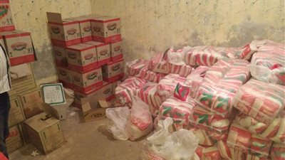 تموين الفيوم: ضبط نصف طن سكر و١٧ كرتونه زيت تموينى و تحرير ٤٤ محاضر وتقارير في قطاع التموين 