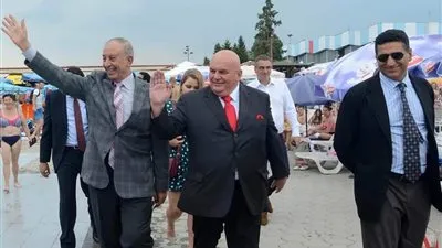 محافظ البحر الأحمر يختتم زيارة عمل إلى صربيا (صور)