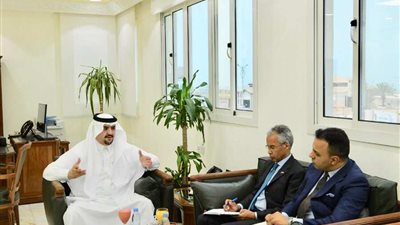 أمين جازان يطلع قنصل فرنسا على المميزات السياحية والثقافية للمنطقة