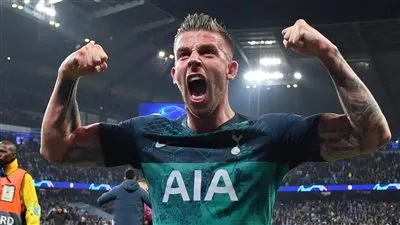 توتنهام يحسم مستقبل ألدرفيلد