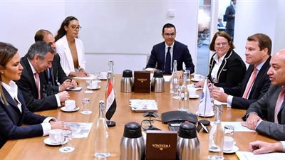 وزيرة التعاون الدولى تبحث مع رئيس 