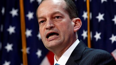 ترامب يعلن استقالة وزير العمل الأمريكي