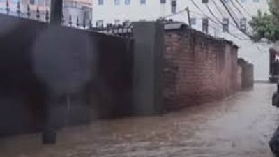 مقتل ما لا يقل عن عشرة أشخاص في فيضانات شرق الهند