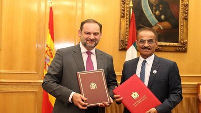 الإمارات تبحث التعاون مع أسبانيا في مجال تطوير البنية التحتية