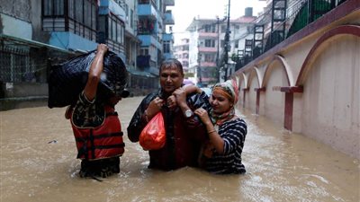 إرتفاع عدد قتلى الفيضانات في نيبال إلى 47 بينما لا يزال العشرات في عداد المفقودين