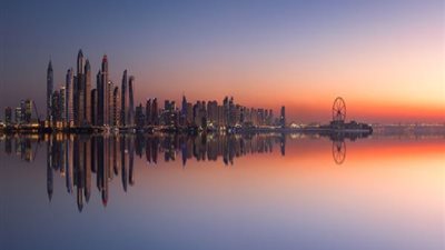 وزارة الاقتصاد الإماراتية تلغي رسوم أكثر من 100 خدمة عامة