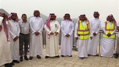 محافظ الداير يبحث مع مدير النقل توفير حلول تضمن بقاء المشاريع وتنفيذها