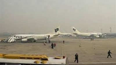 باكستان تعيد فتح مجالها الجوي للرحلات الجوية التجارية للهند