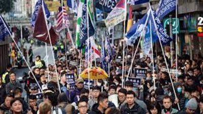 تجار التجزئة بهونج كونج يتوقعون انخفاضًا حادًا في المبيعات مع احتجاجات المدينة الشديدة