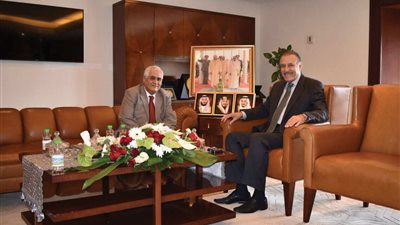 سفير خادم الحرمين بالرباط يلتقي قاضي التحقيق المغربي