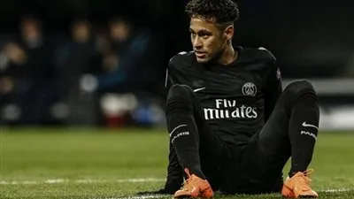 باريس سان جيرمان يواصل توجيه اللكمات إلى برشلونة