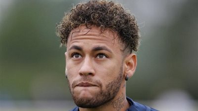 باريس سان جيرمان يواصل رفض عروض برشلونة