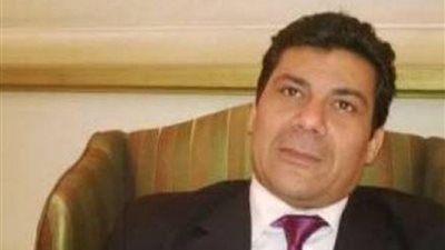 رئيس شبكة حماية الطفل يتطوع للدفاع عن 