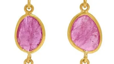 مجوهرات الياقوت لإطلالة مفعمة بالبهجة