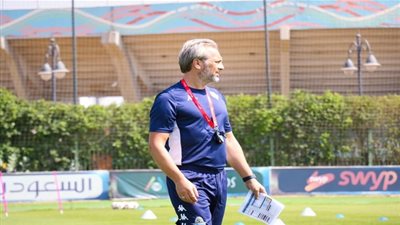 بالصور.. ديسابر يقود أول مران مع بيراميدز