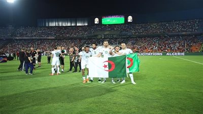 استقبال رسمي وشعبي لأبطال الجزائر 