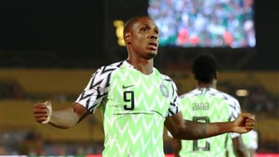 إيجالو بعد تتويجه بلقب هداف أمم إفريقيا يعتزل دولياً 