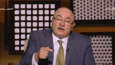 خالد الجندي يقدم الدليل على فرضية الحجاب