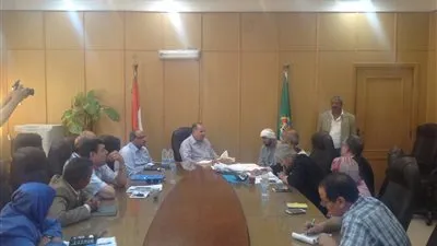 محافظ الفيوم خلاص لقاء المواطنين: توفيرعلاج لشاب يعاني من الشلل وفرص عمل للشباب بالقطاع الخاص (صور)