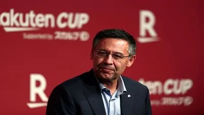 بارتوميو يفاجئ نجم برشلونة بقرار ناري