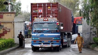 لأول مرة.. أفغانستان تبدأ بتصدير مواد 