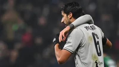 يوفنتوس يواصل مساعيه للتخلص من سامي خصيرة