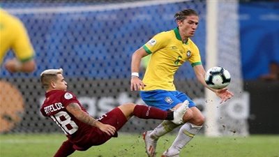 حلم الطفولة.. فلامنجو يعلن تعاقده مع فيليبي لويس