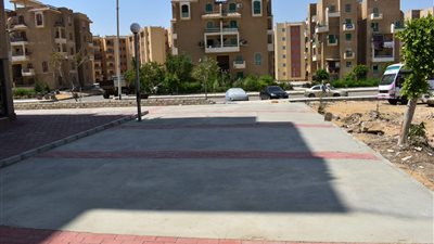  رئيس جهاز مدينة الشروق يتابع أعمال رفع كفاءة الطرق 