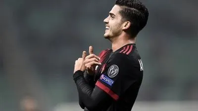 بين الدوري الفرنسي أو الإنجليزي.. أندري سيلفا يواجه مصيرًا مجهولاً