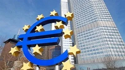 المركزي الأوروبي يثبت معدلات الفائدة ملمحًا بخفض قريب