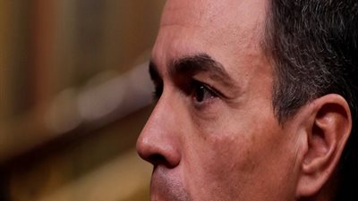 زعيم إسبانيا يفشل في تشكيل ائتلاف جديد