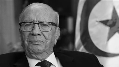 السفارة المصرية بكندا تنكس الأعلام حدادا على وفاة الرئيس التونسي