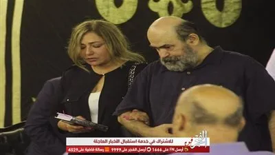 ليلي علوي تقدم واجب العزاء في والدة يسرا(صور)