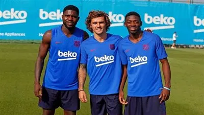 جريزمان يقود هجوم برشلونة أمام فيسيل كوبي