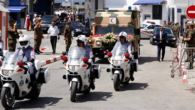 تونس تشيع جثمان رئيسها الراحل إلى مثواه الأخير