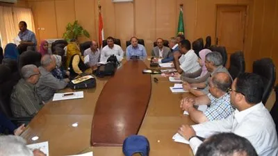 محافظ الفيوم يعقد لقاءاً مع الجهات المنفذة لقانون التصالح