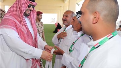 أمير الحدود الشمالية يستقبل الدفعة الأخيرة من حجاج العراق