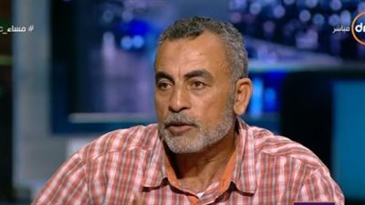 أحد المنقذين على الشواطئ يوجه تعليمات هامة للمصطفين