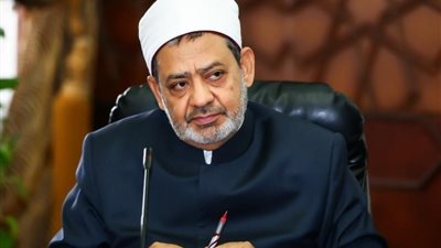 شيخ الأزهر يعزي خادم الحرمين في وفاة الأمير بندر بن عبدالعزيز