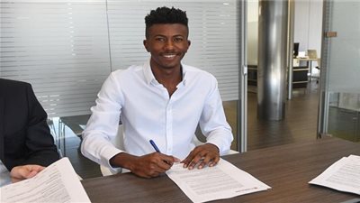 رسميا.. برشلونة يتعاقد مع البرازيلي 