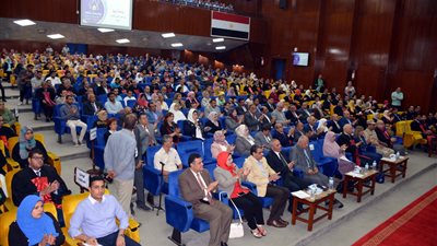 محافظ القليوبية ورئيس جامعة بنها يشهدان احتفالية الجامعة بيوم التميز العلمي الخامس (صور)