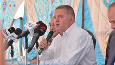 وزير قطاع الأعمال خلال لقاءه مزارعي القطن في الفيوم: النظام الجديد يحقق أعلى عائد للمزارعين (فيديو)