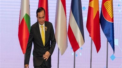 الصين تتعهد بحل الخلافات 